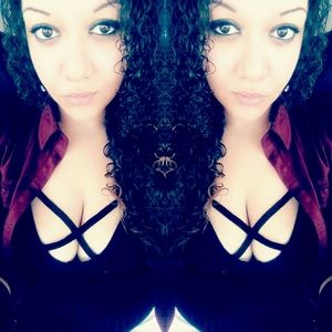 Meet your Posher, Cara